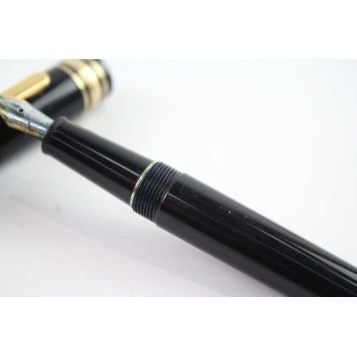 425 - Montblanc Meisterstuck Black Cased Fountain Pen w/ 14ct White Gold Nib WRITING