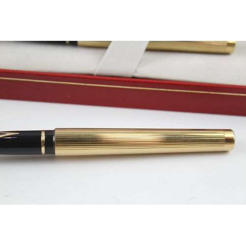 435 - 2 x Vintage Sheaffer Targa Gold Plated Fountain Pens 14ct Nibs WRITING Boxed