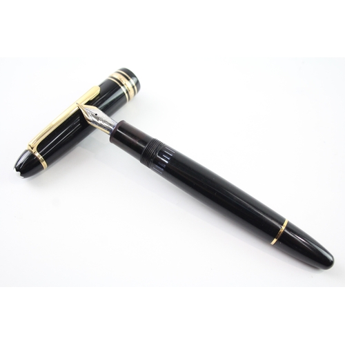 447 - Montblanc Meisterstuck Black Fountain Pen w/ 14ct White Gold Nib WRITING