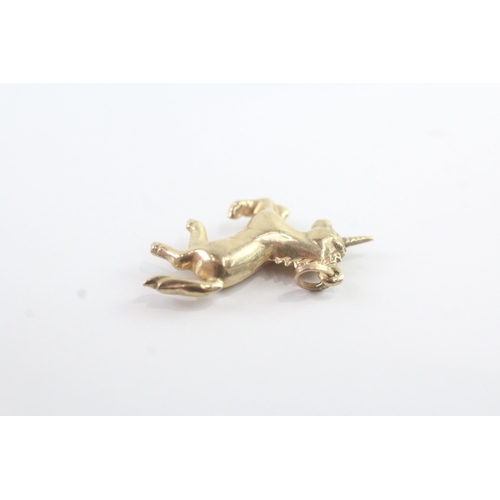 84 - 9ct gold unicorn charm (0.9g)