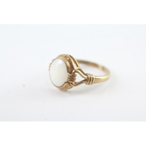 93 - 9ct gold vintage opal bezel set dress ring (2.7g) Size M