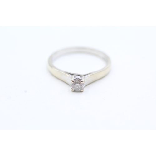 10 - 18ct white gold diamond solitaire ring (2.9g) Size M 1/2