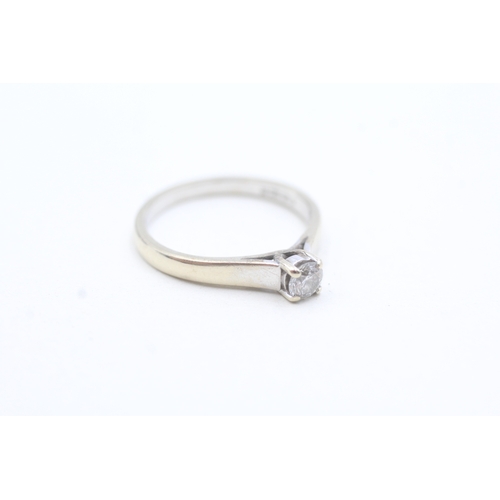 10 - 18ct white gold diamond solitaire ring (2.9g) Size M 1/2