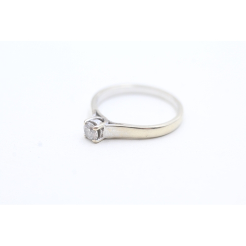 10 - 18ct white gold diamond solitaire ring (2.9g) Size M 1/2