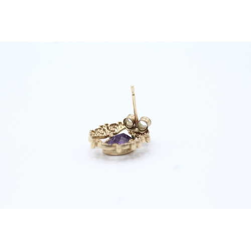 119 - 9ct gold amethyst stud earrings (1.3g)