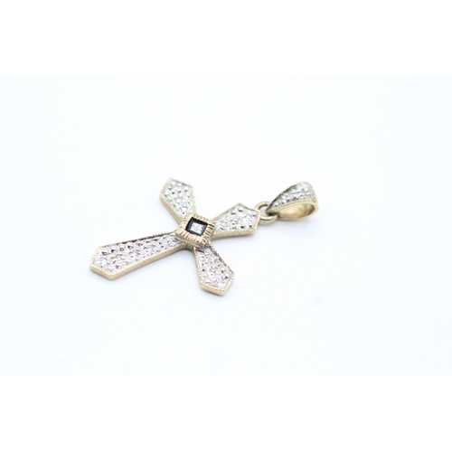 136 - 9ct gold sapphire and diamond cross pendant (1.5g)