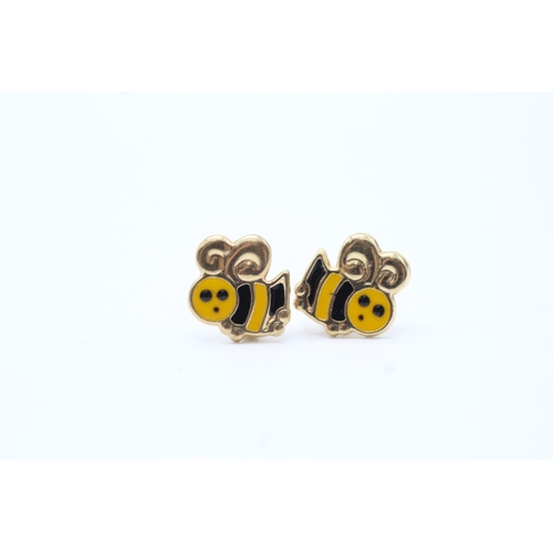 164 - 3 x 9ct gold enamel penguin, teddy and bee earrings (0.9g)