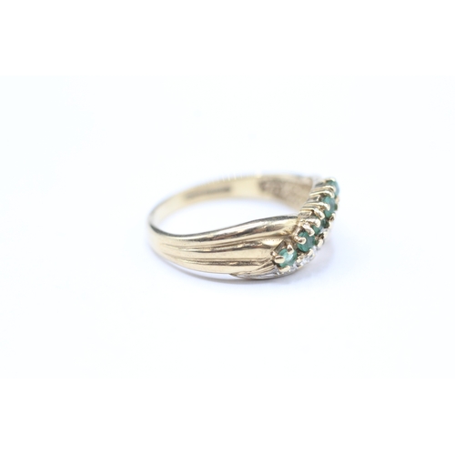 170 - 9ct gold diamond & emerald channel twist ring (2.4g) Size L 1/2