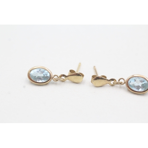 24 - 9ct gold blue gemstone drop earrings (0.8g)