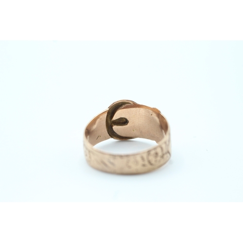 3 - 9ct gold buckle ring (3.1g) Size P