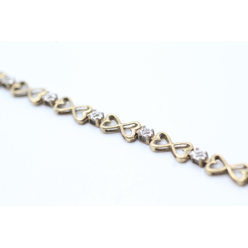 31 - 9ct gold diamond chain bracelet (4.2g)