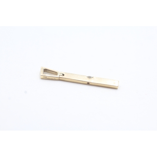 36 - 9ct gold diamond bar pendant (0.8g)