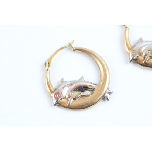 42 - 9ct bi-colour gold dolphin hoop earrings (0.9g)