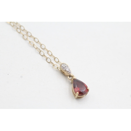 58 - 9ct gold garnet & diamond pendant necklace (1.4g)