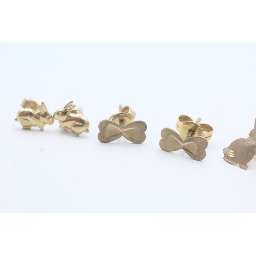 67 - 3 x 9ct gold novelty stud earrings (1.4g)