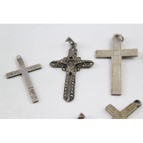 322 - Collection of Sterling Silver Cross Pendants inc. Crucifix, Ankh, Garnet x 9 40g