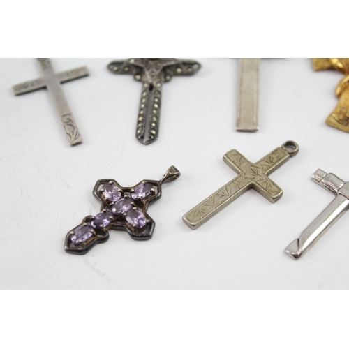 322 - Collection of Sterling Silver Cross Pendants inc. Crucifix, Ankh, Garnet x 9 40g