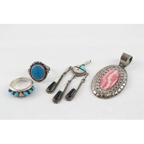 324 - Collection of Sterling Silver Native Jewellery inc. Carolyn Pollack x 4 37g