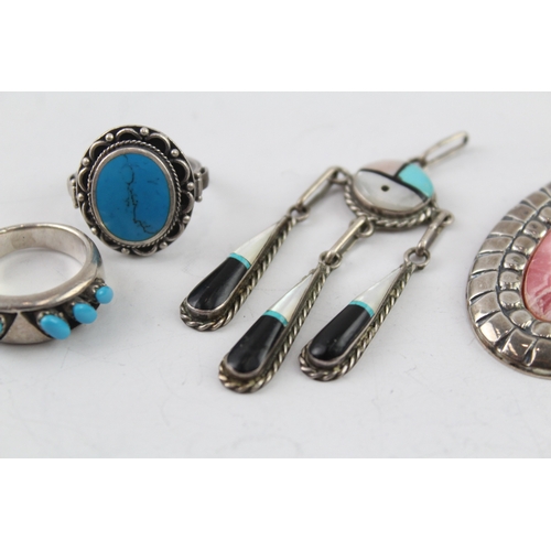 324 - Collection of Sterling Silver Native Jewellery inc. Carolyn Pollack x 4 37g