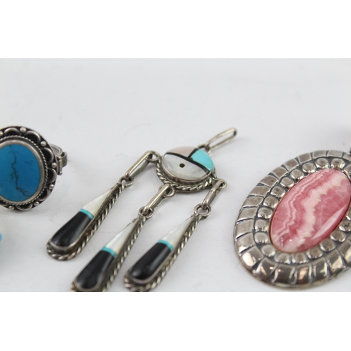 324 - Collection of Sterling Silver Native Jewellery inc. Carolyn Pollack x 4 37g