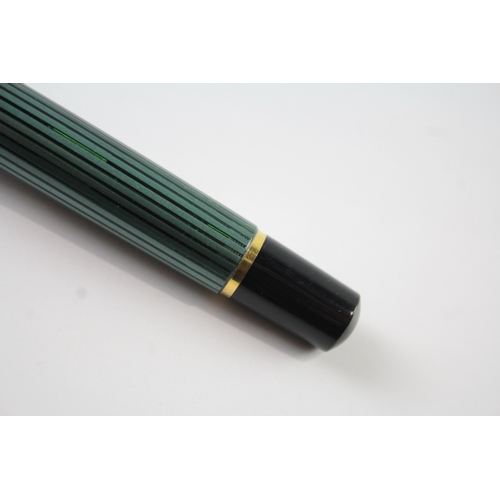 532 - Vintage Pelikan M800 Green & Black Fountain Pen w/ 14ct White Gold Nib WRITING