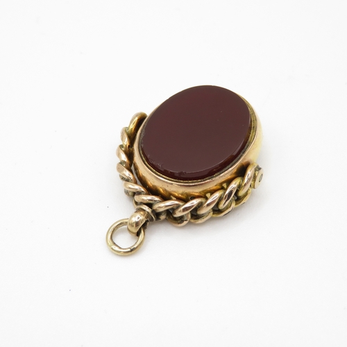 18 - 9ct gold vintage carnelian and bloodstone swivel fob (6.9g)