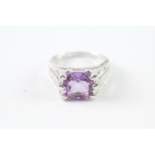 25 - 9ct white gold amethyst solitaire cocktail ring w/ diamond set shoulders (5.3g) Size N