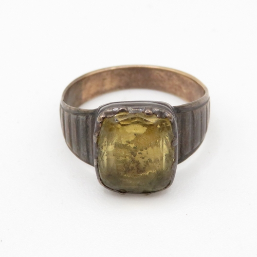 27 - 9ct gold vintage foil backed citrine dress ring (4.2g) Size O