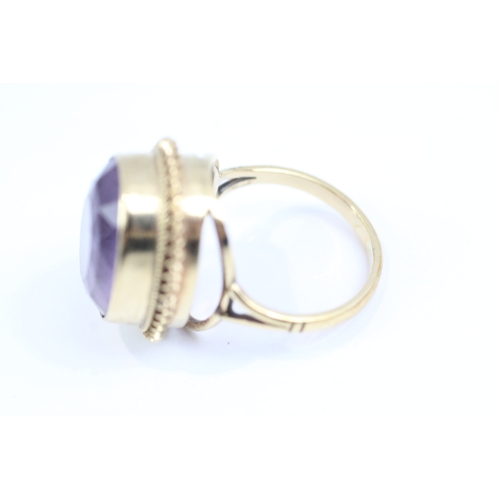 29 - 9ct gold amethyst ring (5.7g) Size K