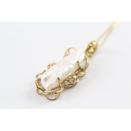 3 - 9ct gold baroque pearl and diamond pendant on chain (3.4g)