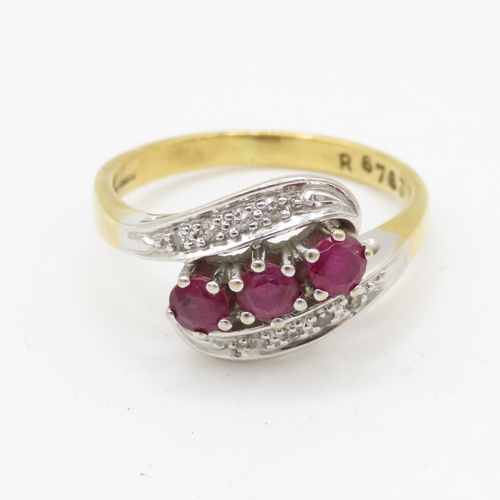 35 - 18ct gold ruby & diamond dress ring (3.5g) Size M 1/2