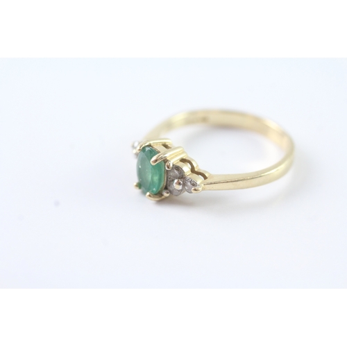 39 - 14ct gold emerald and white gemstone ring (3g) Size N