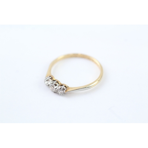 289 - 18ct gold diamond trilogy dress ring (2.1g) Size P