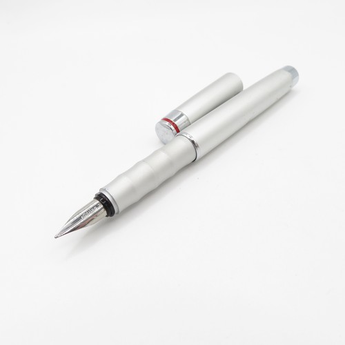 546 - Rotring extending fountain pen