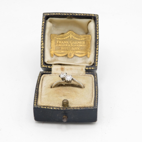 338 - Platinum and diamond cross over ring 2.5g size P