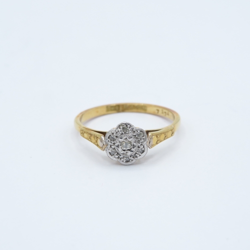 118 - 18ct gold and diamond set ring Size M