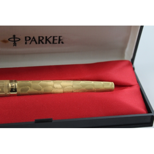 2 x Vintage Parker 61 Gold Plated Fountain Pens w/ 14ct Gold Nibs ...