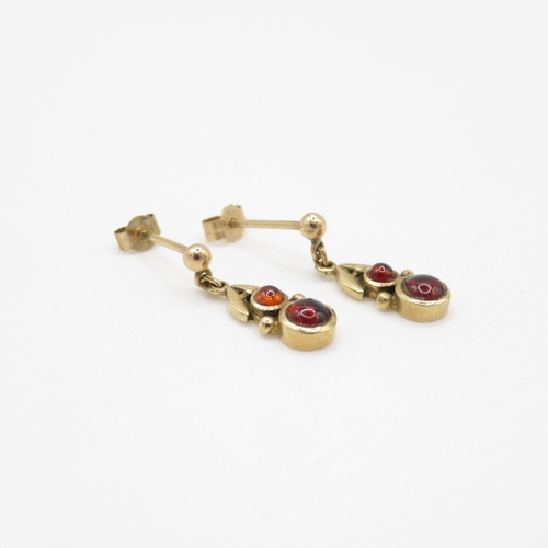 32 - 3x 9ct gold garnet drop earrings (3.3g)