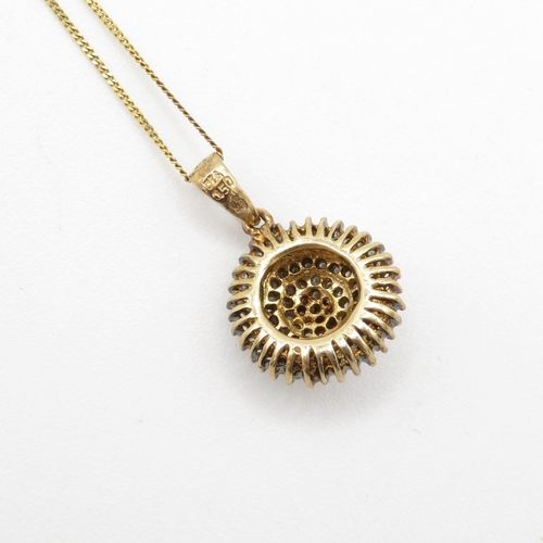 34 - 9ct gold parve set diamond pendant necklace (3.2g)