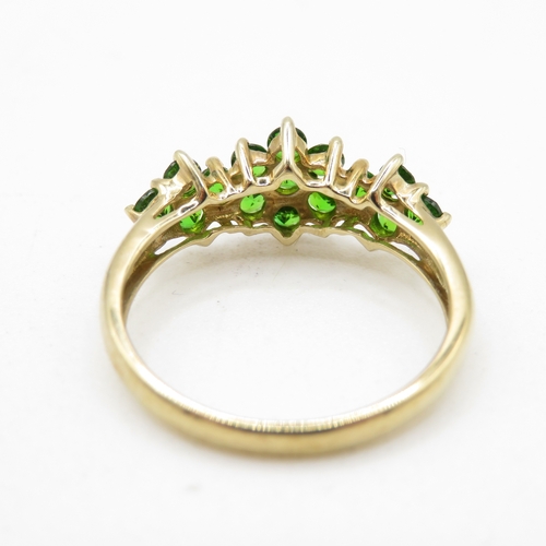 37 - 9ct gold diopside dress ring (2.1g) Size P