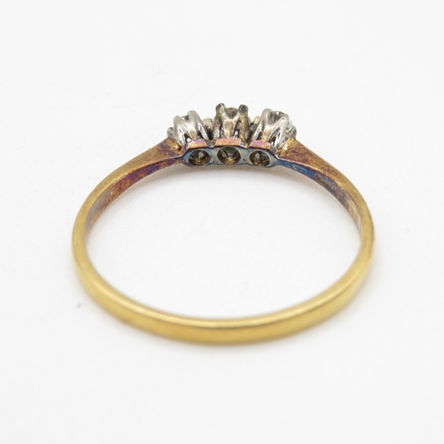 43 - 18ct gold diamond trilogy ring (2g) Size R