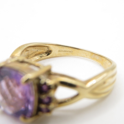 5 - 9ct gold amethyst twist ring (3.5g) Size N
