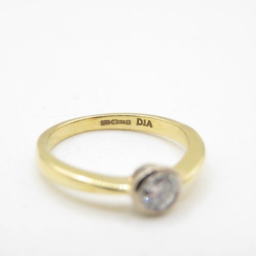 60 - 18ct gold diamond solitaire ring (2.5g) Size I