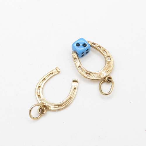 8 - 2x 9ct gold horseshoe charms (1.7g)