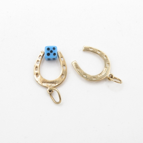 8 - 2x 9ct gold horseshoe charms (1.7g)