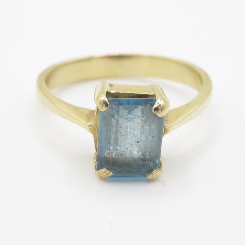 14ct gold blue gemstone solitaire ring - Size M (2.7g)