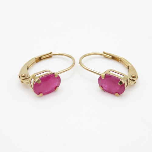 81 - 9ct gold ruby drop earrings (0.7g)
