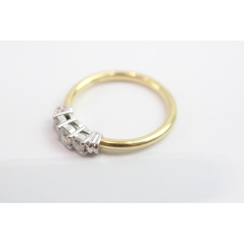72 - 18ct gold diamond trilogy ring (3.8g) Size P