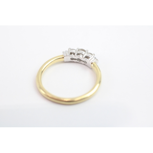 72 - 18ct gold diamond trilogy ring (3.8g) Size P