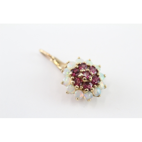 101 - 9ct gold opal garnet cluster pendant (2.6g)